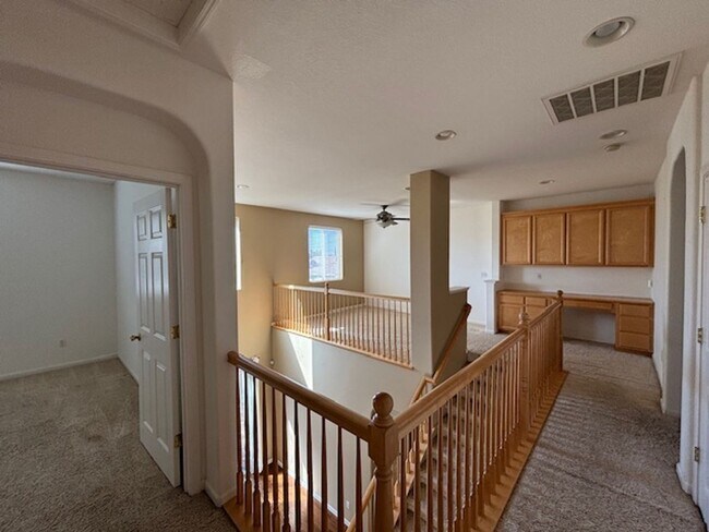 Foto del edificio - IMMACULATE NATOMAS 4/3 plus office!  Pleas...