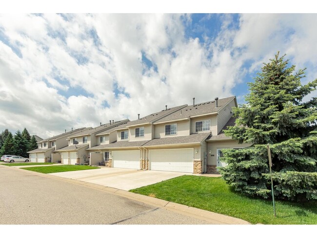 Building Photo - 808 Ferdinand Dr