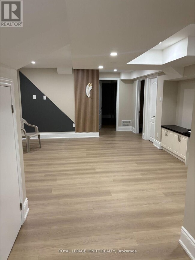 Building Photo - 22 Redwillow Rd