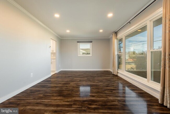 Foto del edificio - 1959 Lewis Ave