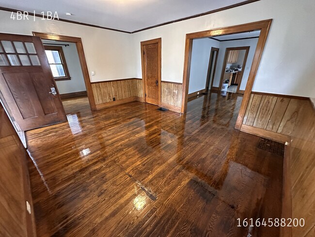Foto del edificio - 130 Corinne St SW