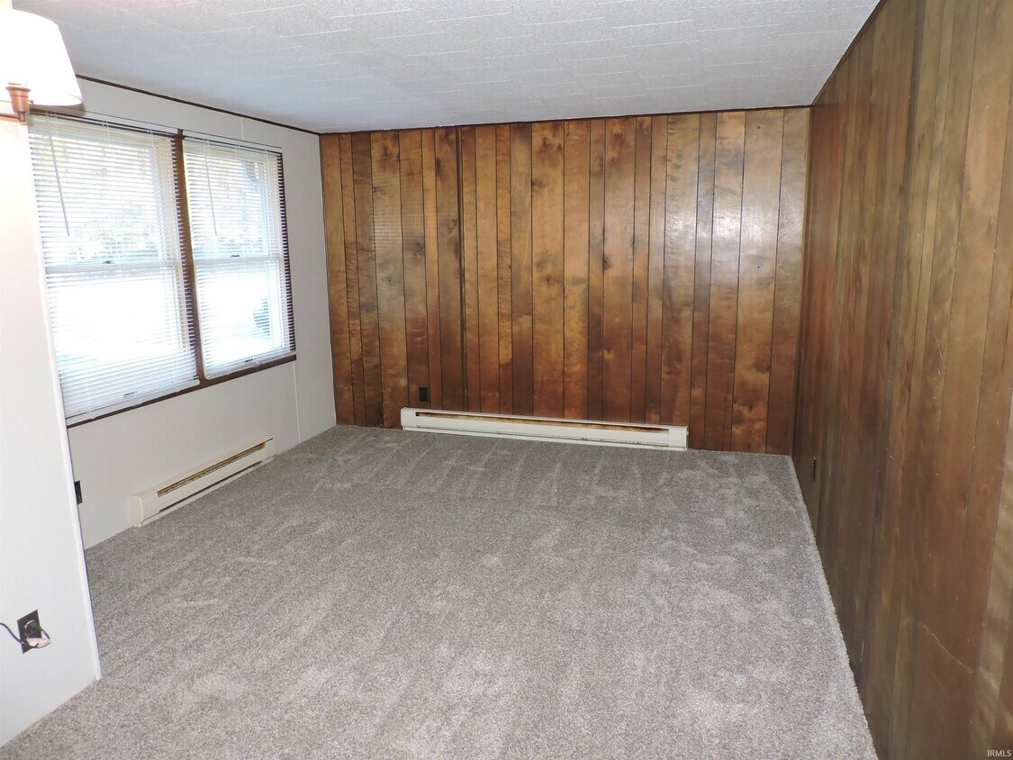 Primary Photo - 125 W Orange St