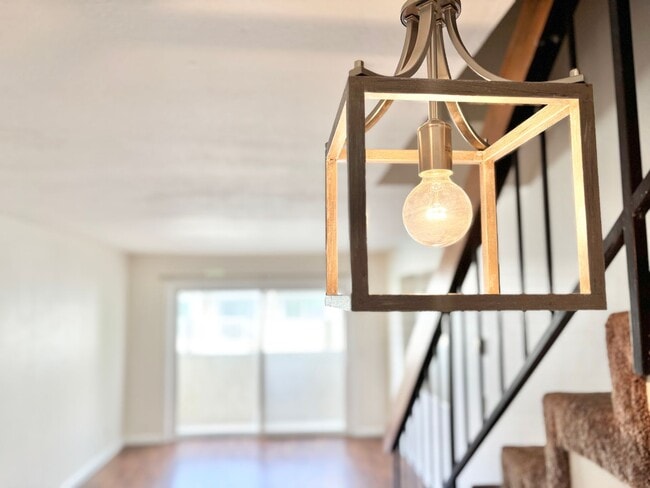 Foto del edificio - Surfside I | 2 Bedroom + 1.5 Bathroom with...