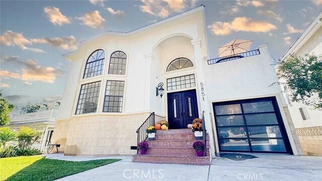 Foto principal - 5851 Friends Ave