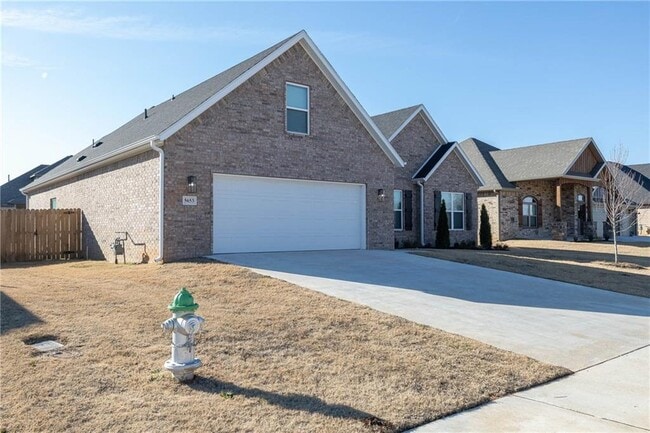 Building Photo - 5653 Poppy Ave