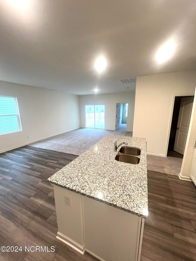 Building Photo - 3006 Chipper Ln W