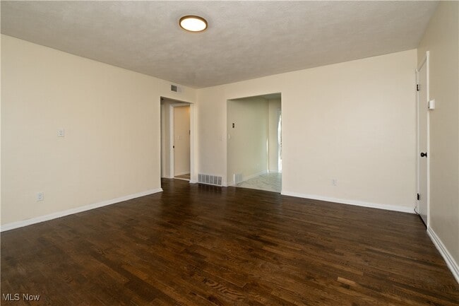 Building Photo - 1247 Genesee Ave