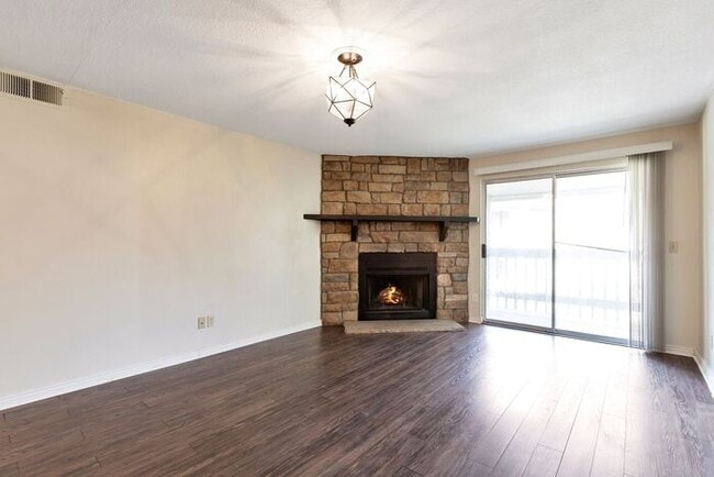 Foto del edificio - Charming 1 beds 1 bath in Aurora! Owner is...