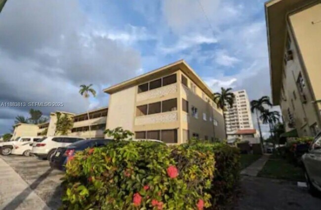 Foto del edificio - 11960 NE 19th Dr