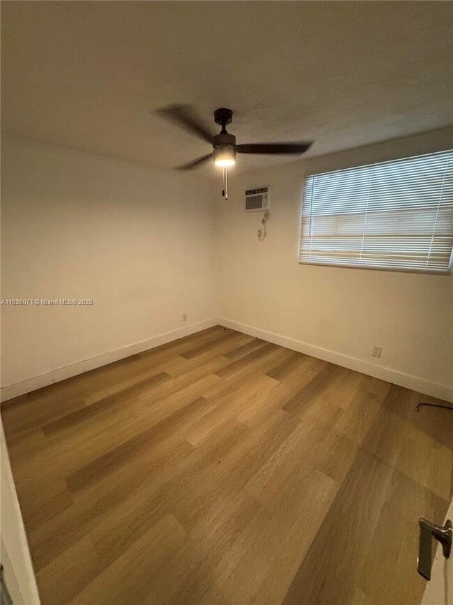 Foto del edificio - 505 NE 30th St