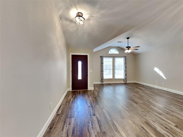 Building Photo - 221 Lake Texoma Dr