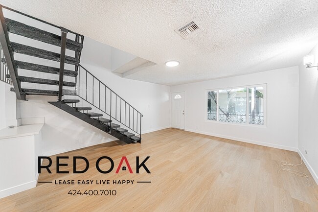 Building Photo - 4737 Orion Ave