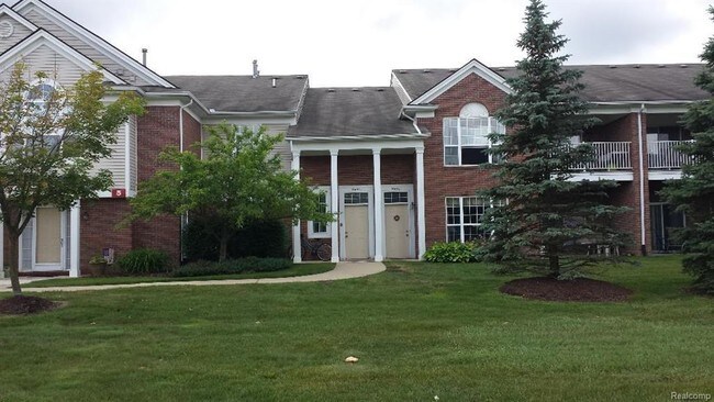 Foto del edificio - 16695 Carriage Way