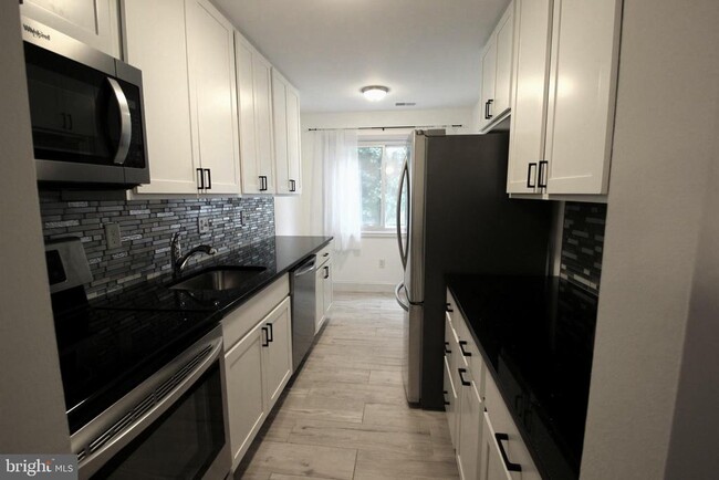 Foto del edificio - 1001 Scarlet Oak Ct
