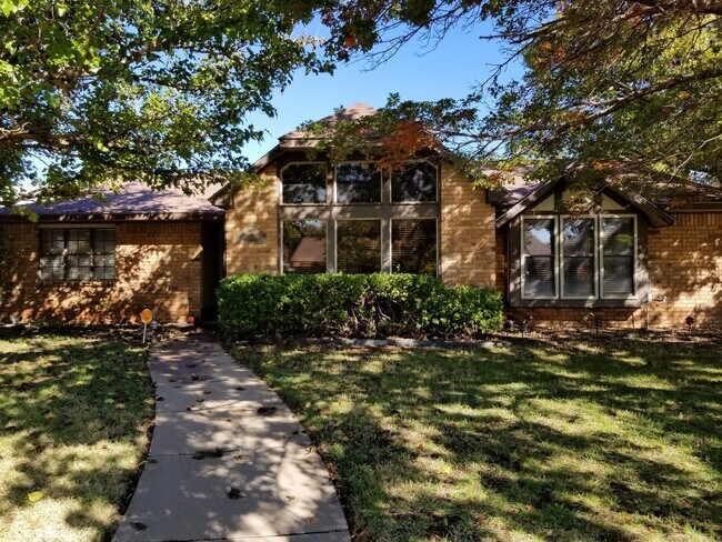 Foto del edificio - GREAT HOME CORNER LOT ZIA SCHOOL DISTRICT