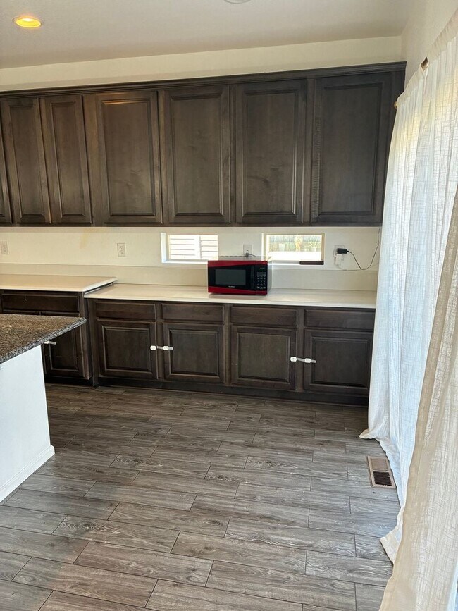 Building Photo - 18955 E Robins Pl