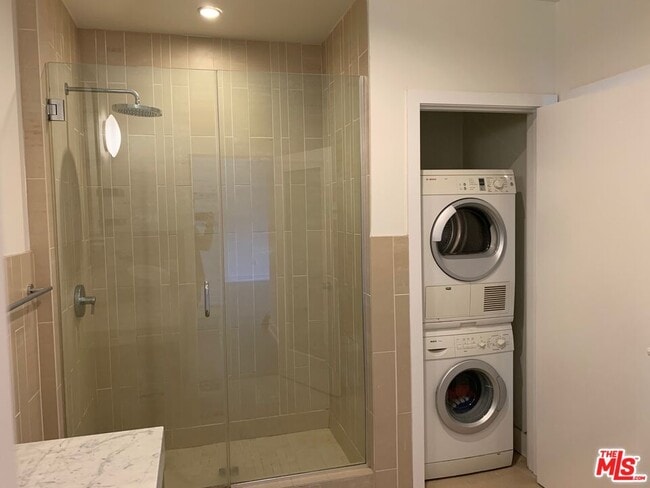 Foto del edificio - 727 W 7th St