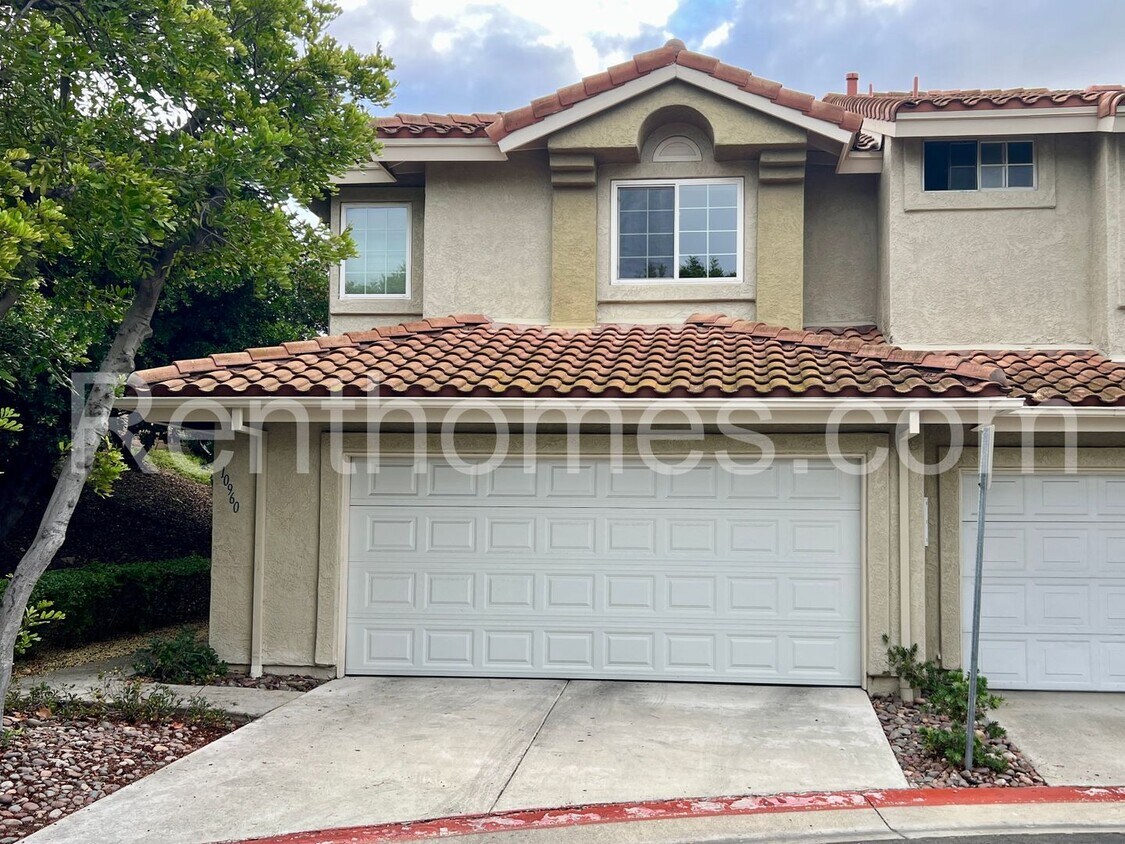 Foto principal - 10960 Creekbridge Pl