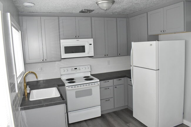 Kitchen and Dining Area - 7905 N Fessenden St