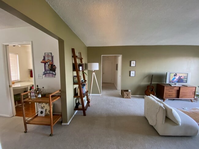 Building Photo - 4343 Finley Ave