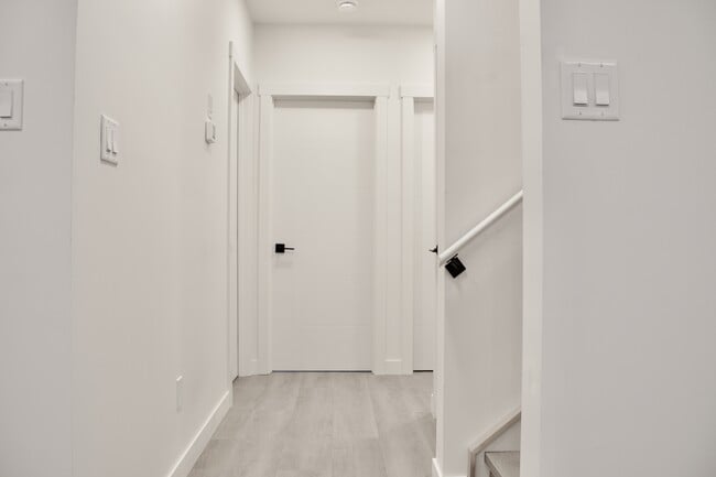 Photo du bâtiment - 9938 162 St NW