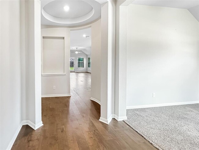 Building Photo - 126 Acacia Pass