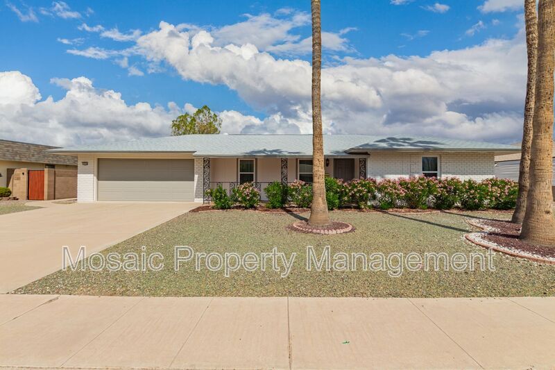 Foto principal - 10726 W Brookside Dr