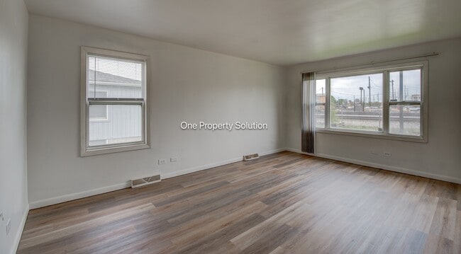 Building Photo - 1227 Logan St