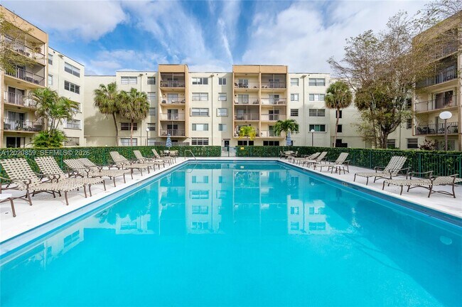Foto del edificio - 14250 SW 62nd St
