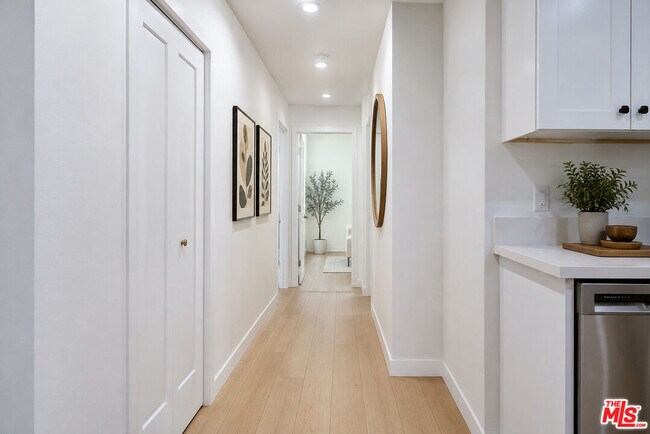 Foto del edificio - 4549 Walnut Ave