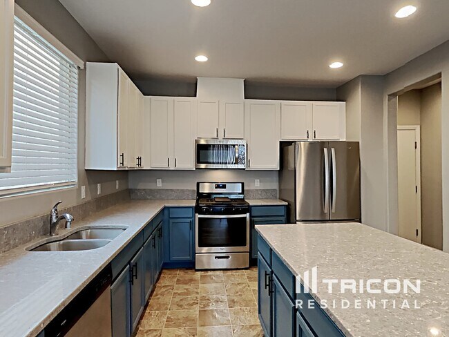 Building Photo - 5648 Red Cedar St
