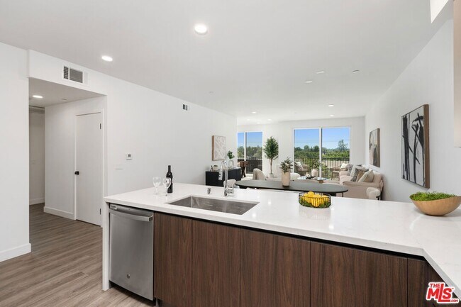 Foto del edificio - Whitsett Estates
