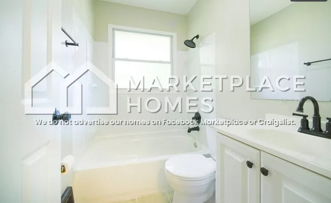 Building Photo - 312 Banff Cir