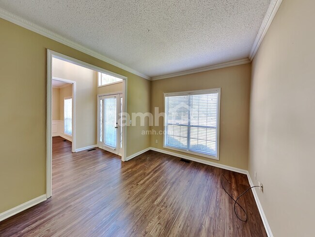 Foto del edificio - 5628 Wandering Vine Lane SE