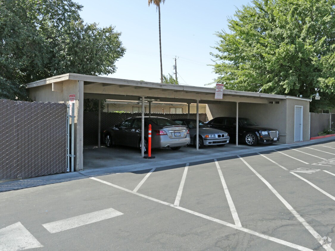 Building Photo - 4341-4343 E Sierra Madre Ave