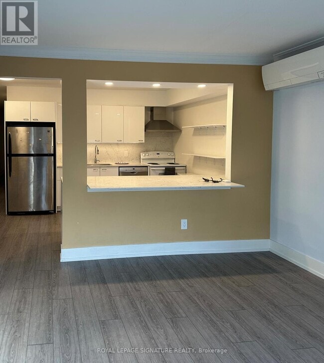 Building Photo - 1089 Broadview Ave