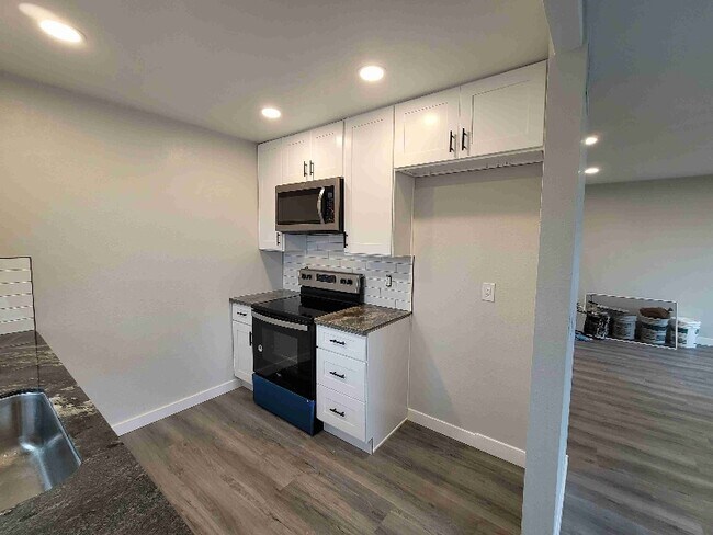 Building Photo - 24532 Bendricon Ln