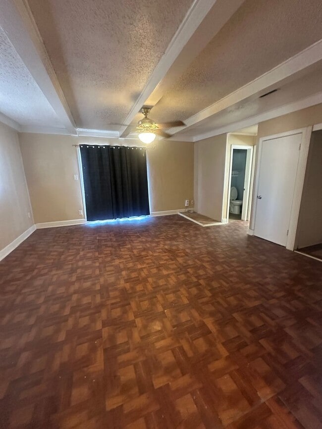 Foto del edificio - Large 3b 2b Home