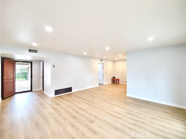 Foto del edificio - 1308 W Vine Ave