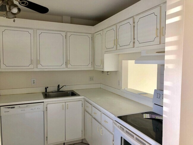 Foto del edificio - 2900 Fiore Way