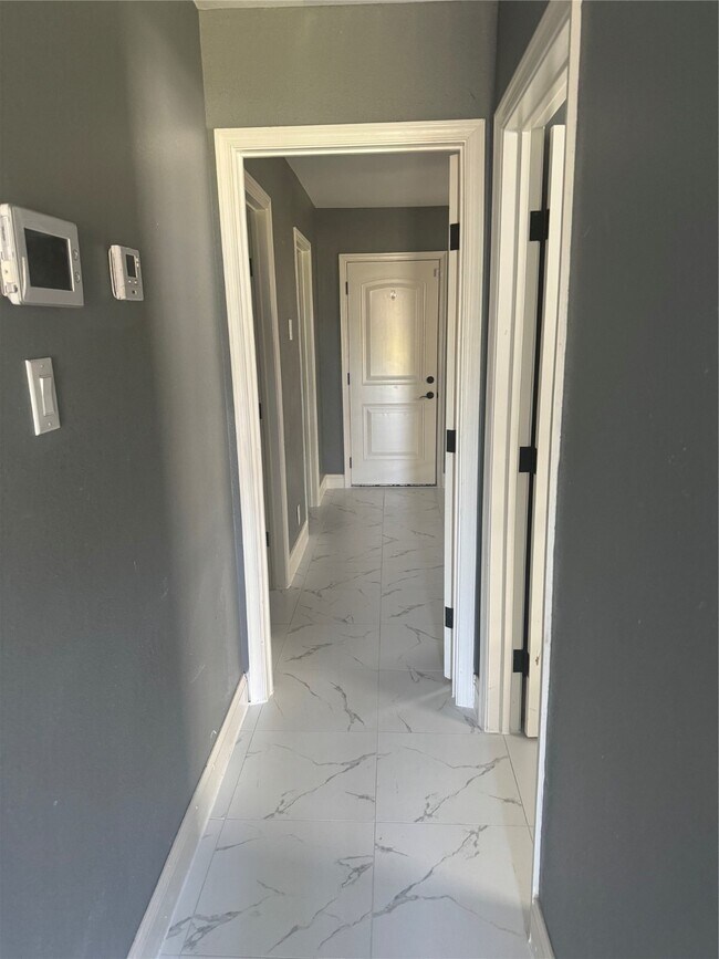 Foto del edificio - 1107 E 40th 1/2 St