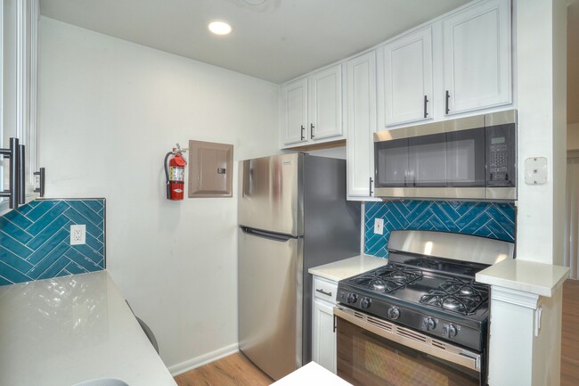 Kitchen-Renovated - Cameron Pointe Apartments