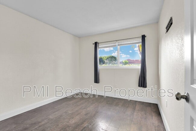 Building Photo - 1821 Montague St