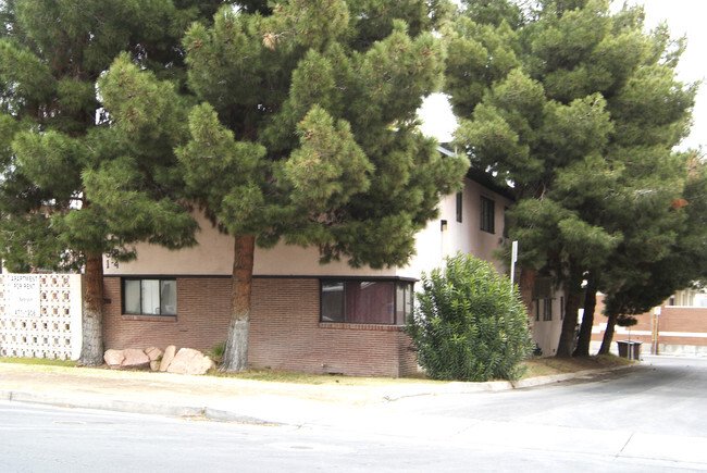 Building Photo - Shields Apartments