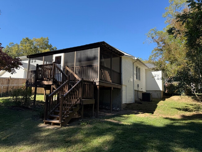 Foto del edificio - 409 W 6th Ave