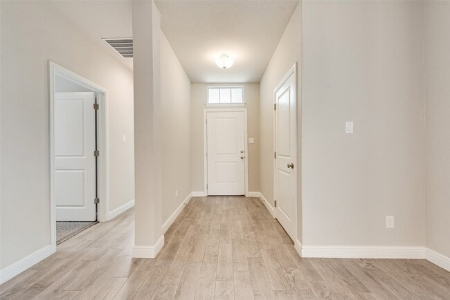 Building Photo - 270 Irish Moss Dr