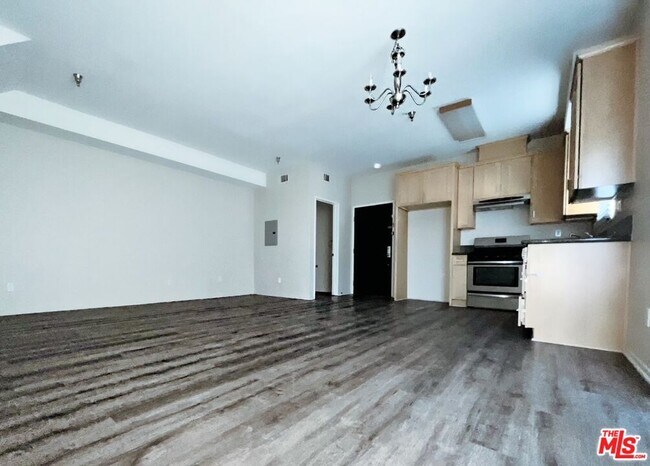 Foto del edificio - 13748 Sherman Way