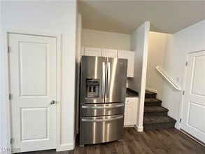 Building Photo - 12743 Epperly St
