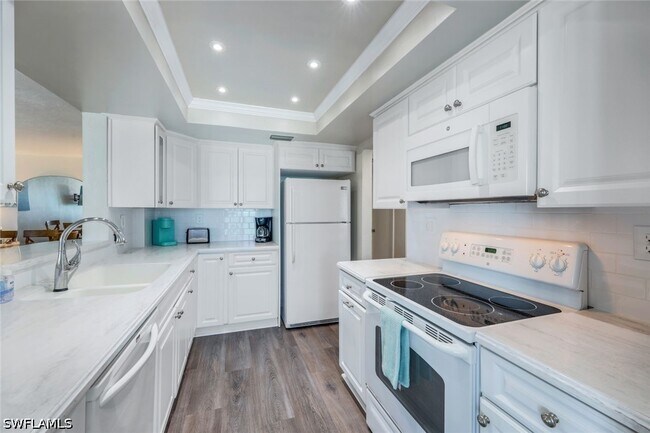 Foto del edificio - 10475 Gulf Shore Dr