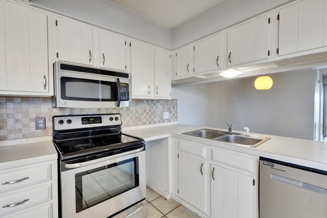 Foto del edificio - 1714 Timber Ridge Dr